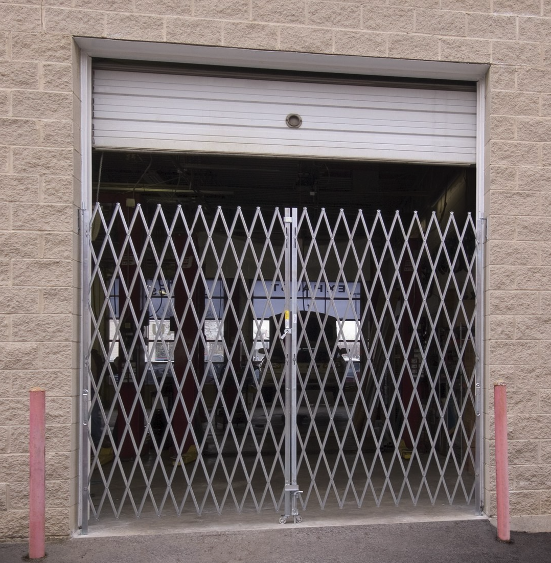 Heavy Duty Folding Security Gate