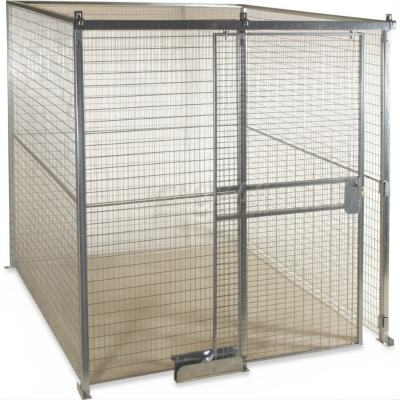 Qwik-Fence wire mesh partition roof panel installed on mesh enclosure
